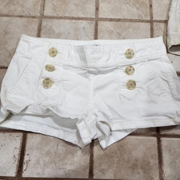 Pre-loved Express Shorts (2 pair) - Picture 4 of 16